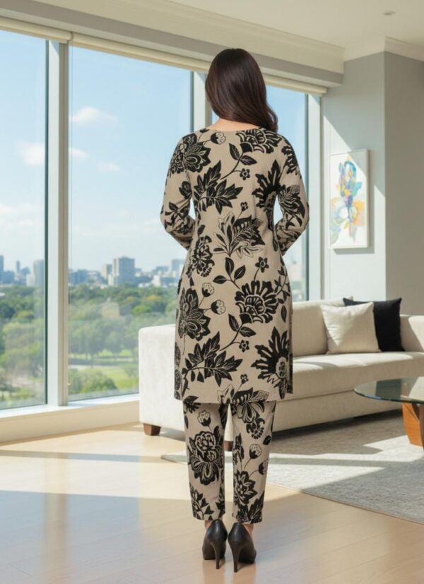 Bana Dora Lawn - 2 Piece Unstitched Printed Suit