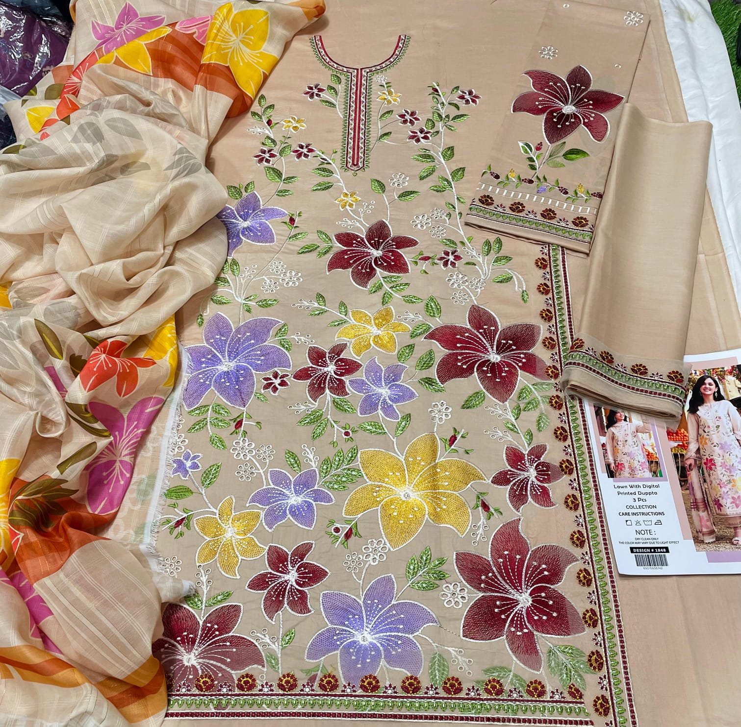 D-1848 Fine Quality Lawn 3 Pc Unstitched - Image 5