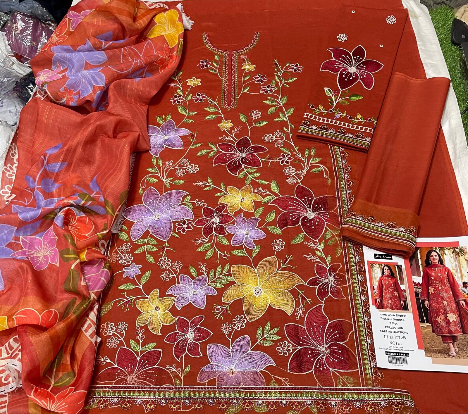 D-1848 Fine Quality Lawn 3 Pc Unstitched - Image 13